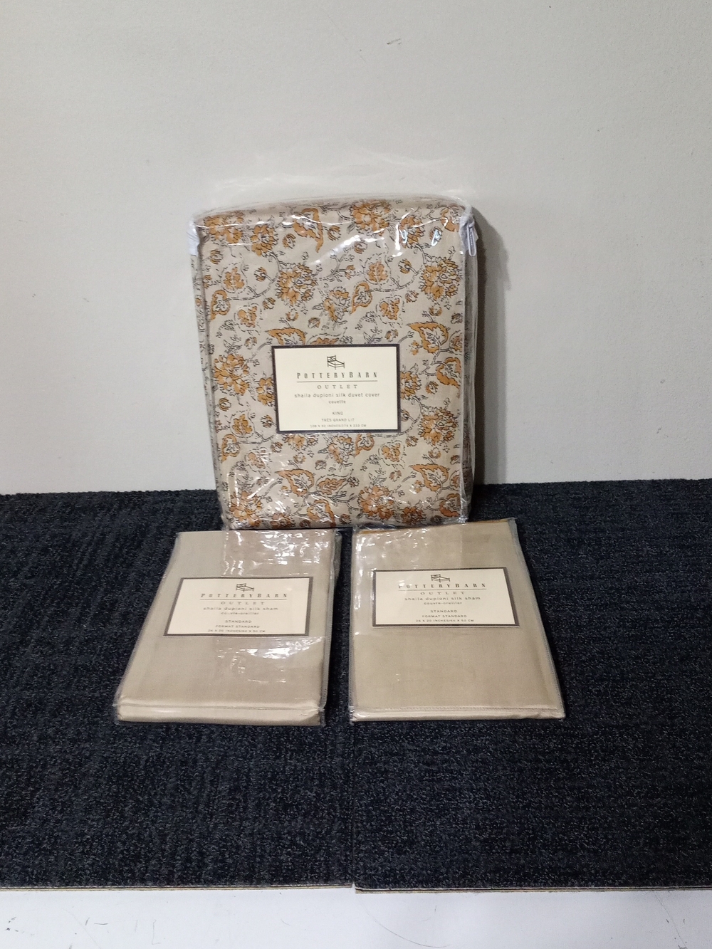 Pottery Barn Floral Cotton Duvet Cover and Shams in Beige and Gold 100% Silk